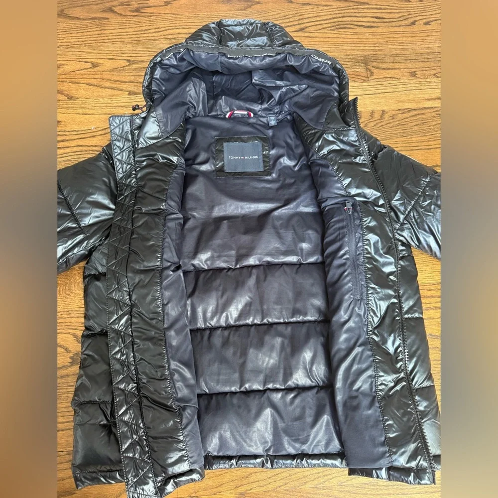 Tommy Hilfiger Men’s Black Technical Performance Puffer Jacket, size Large